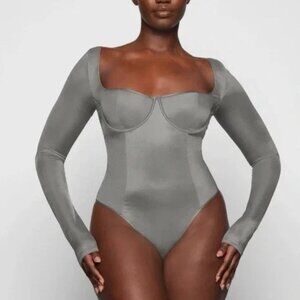 SKIMS Glissenette Long Sleeve Bodysuit - Thunder - Size S - NWT